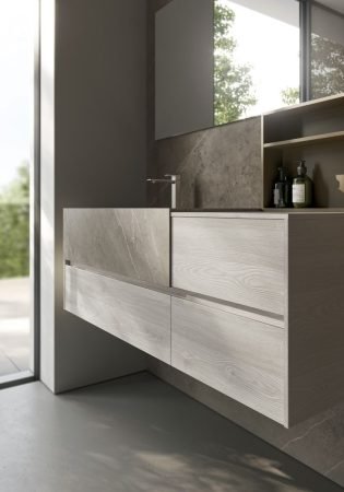 Light wood bathroom with grey countertop Patrimonio Home